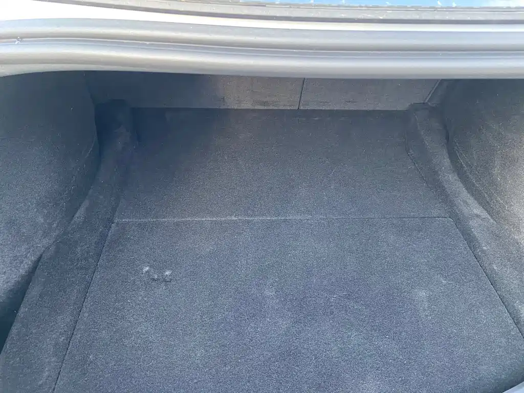 Tesla Model 3 — миниатюра 11