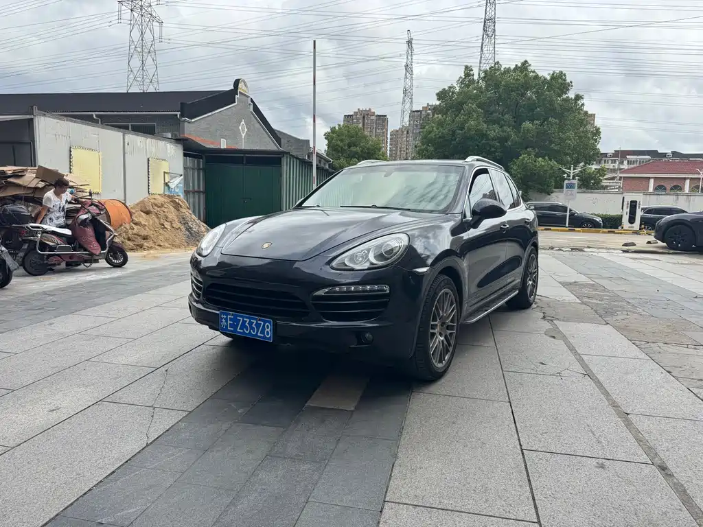 Porsche Cayenne — миниатюра 3