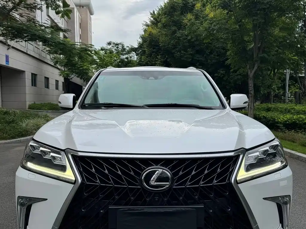 Lexus LX — миниатюра 2