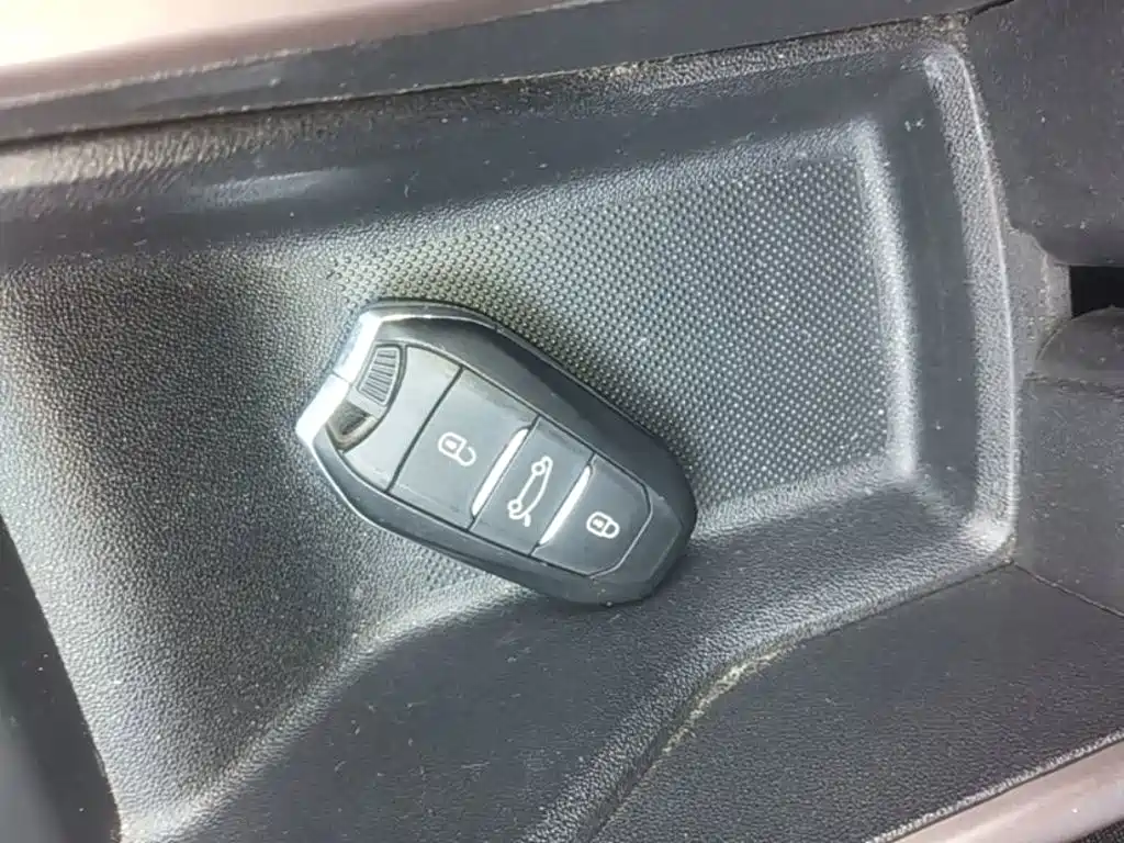 Peugeot 2008 — миниатюра 9