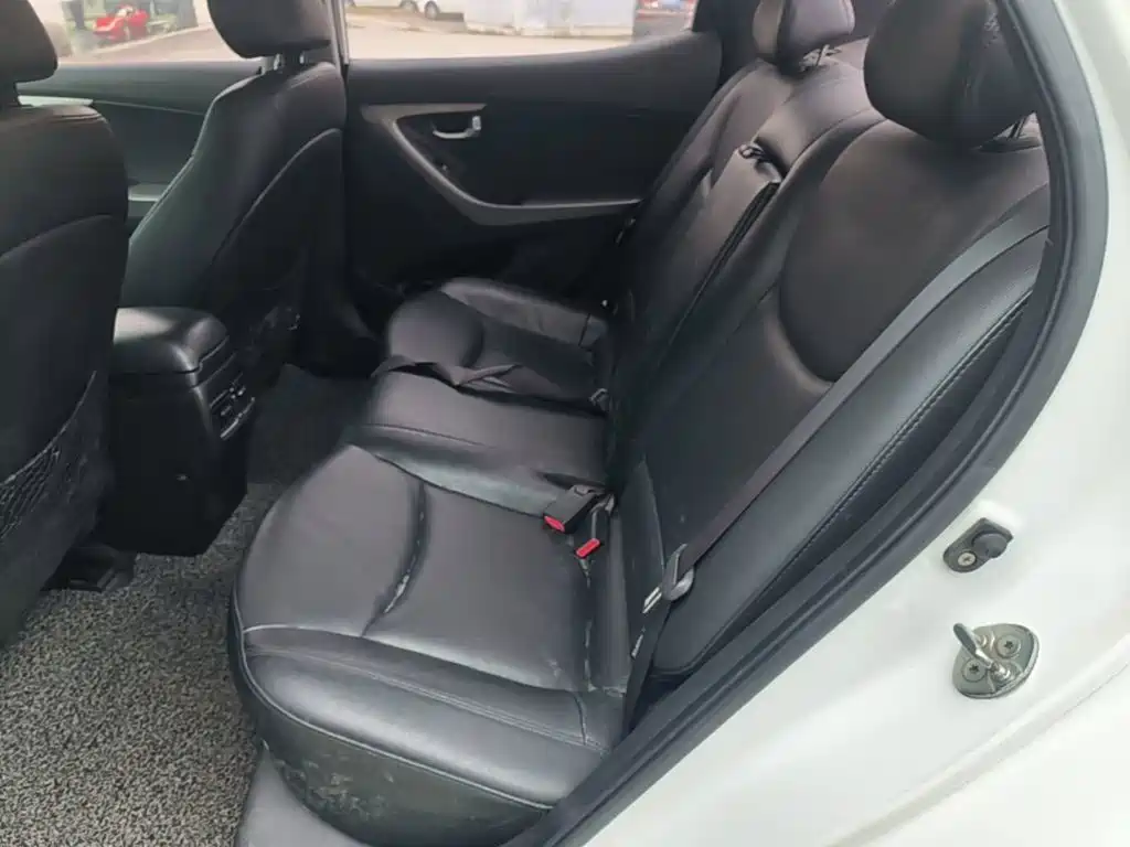 Hyundai Elantra Langdong — миниатюра 17