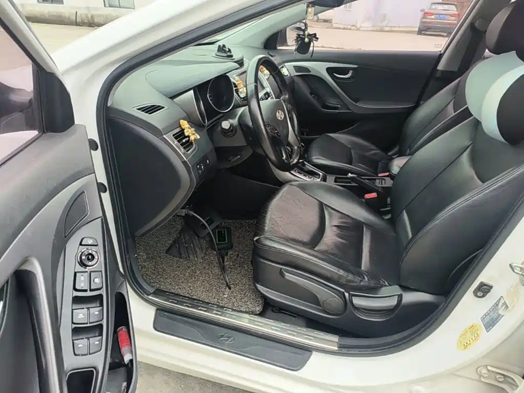 Hyundai Elantra Langdong — миниатюра 16