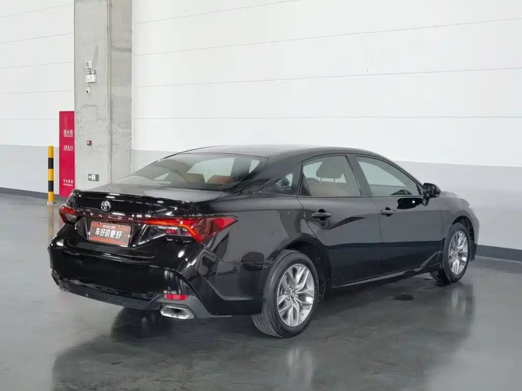 Toyota Avalon — миниатюра 2