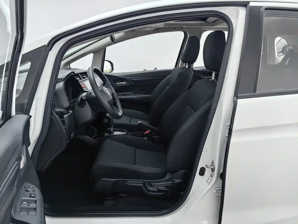 Honda Fit — миниатюра 10