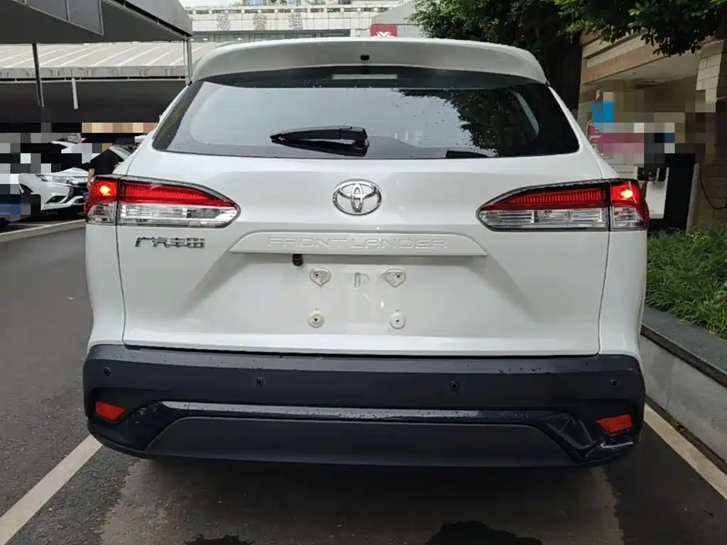 Toyota Frontlander — миниатюра 6