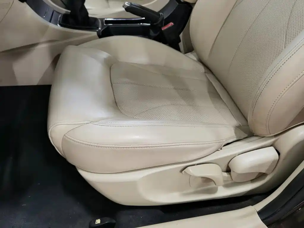 Geely Emgrand — миниатюра 20