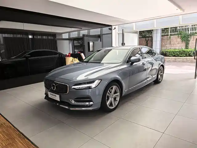 VOLVO  S90 2019