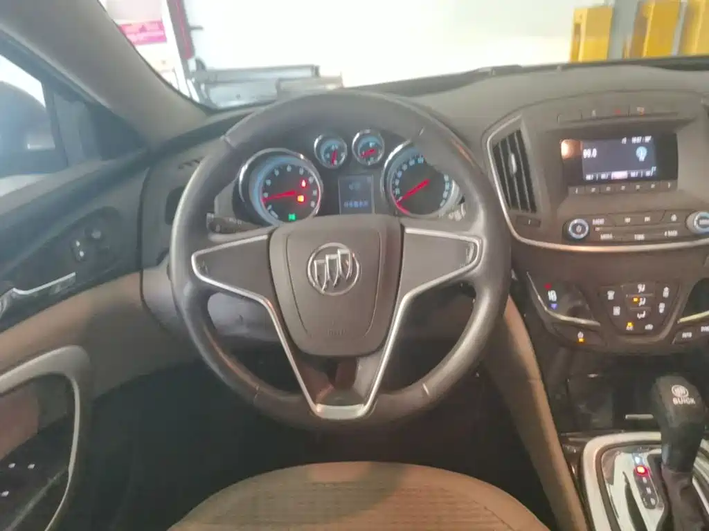 Buick Regal — миниатюра 3