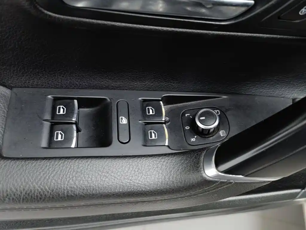Volkswagen CC — миниатюра 9