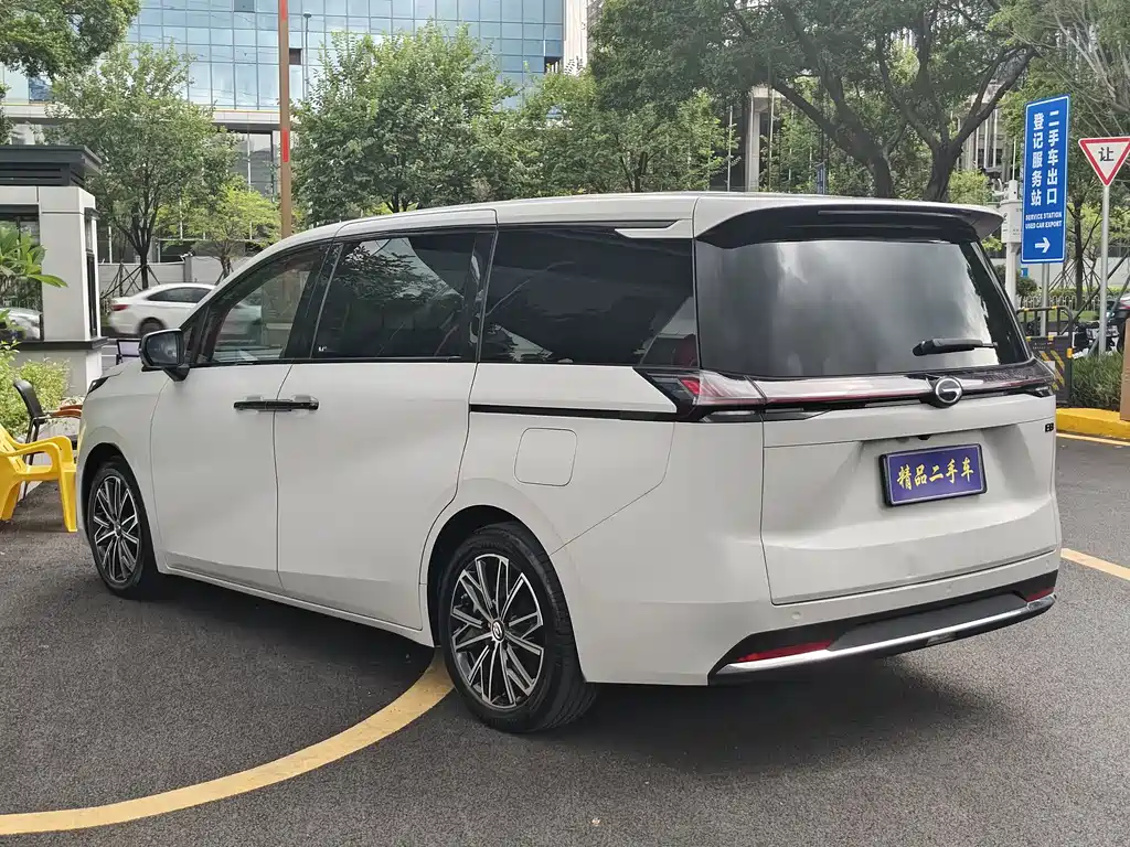 GAC Motor 传祺E8 PHEV — миниатюра 8