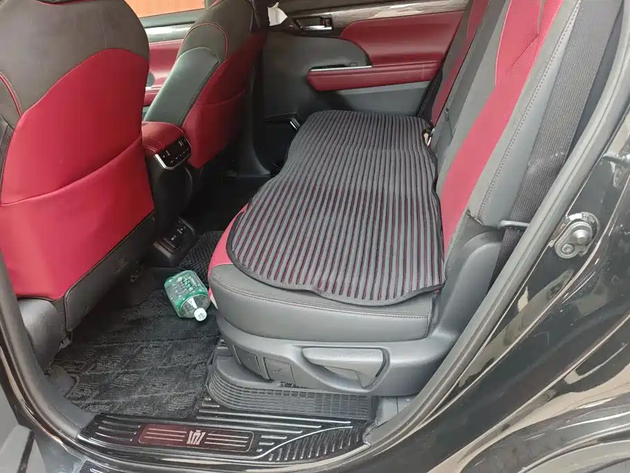 Toyota Crown Kluger — миниатюра 11