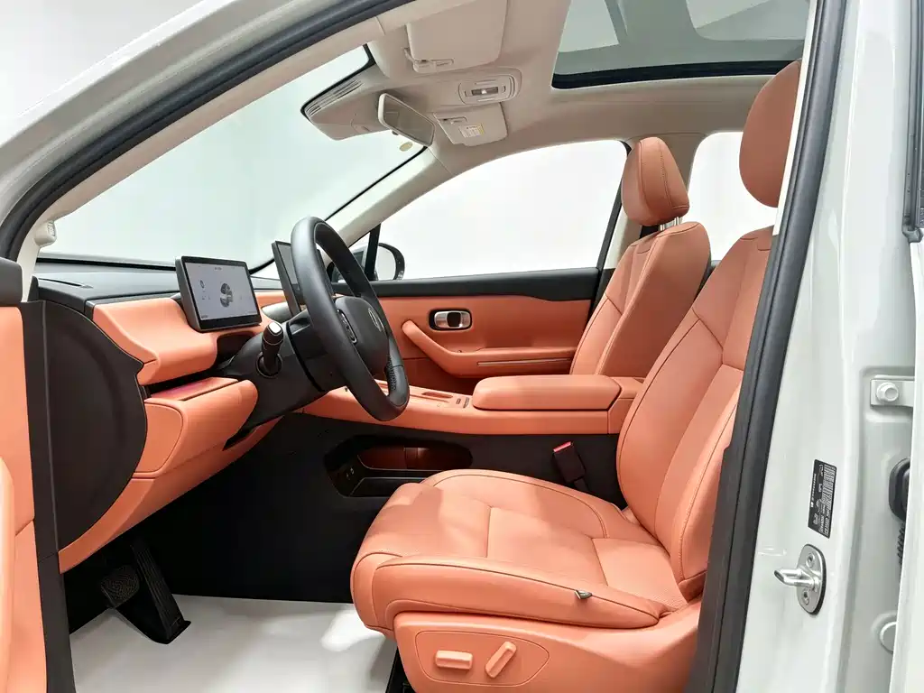 Leapmotor Leapmotor C10 — миниатюра 4
