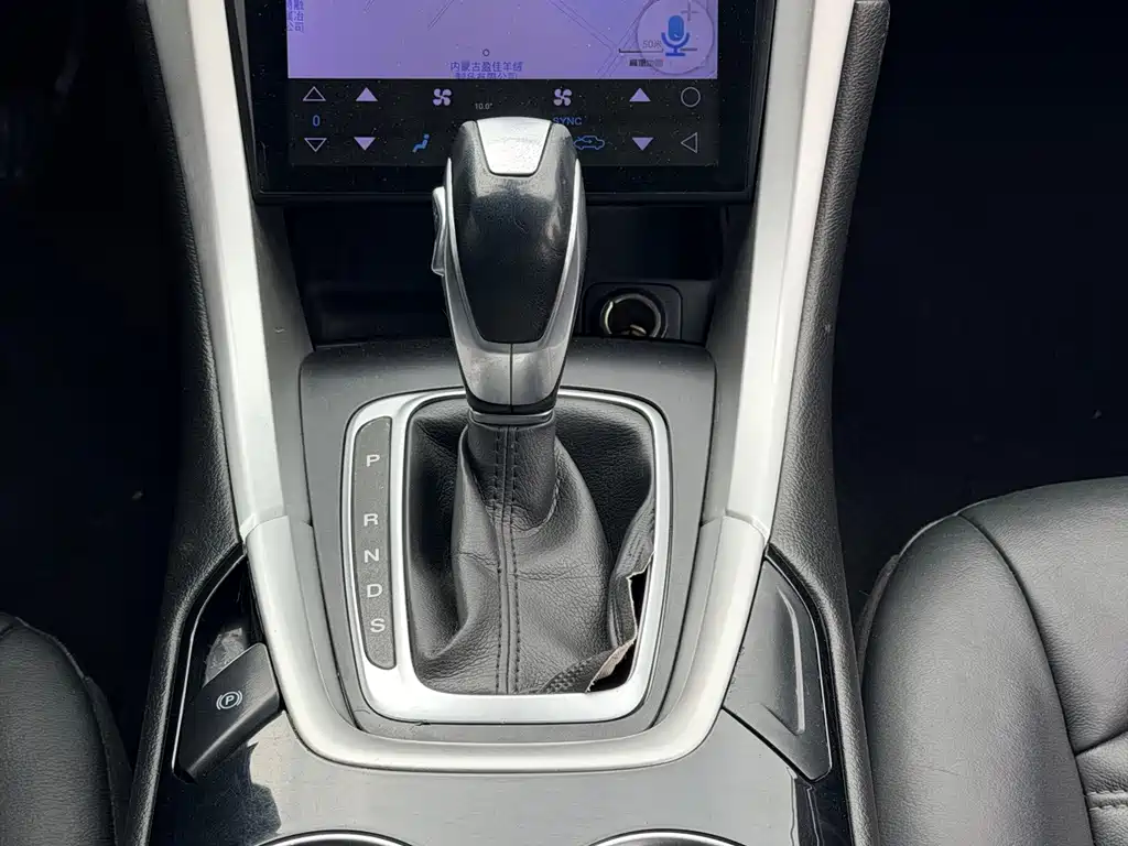 Ford Mondeo — миниатюра 18
