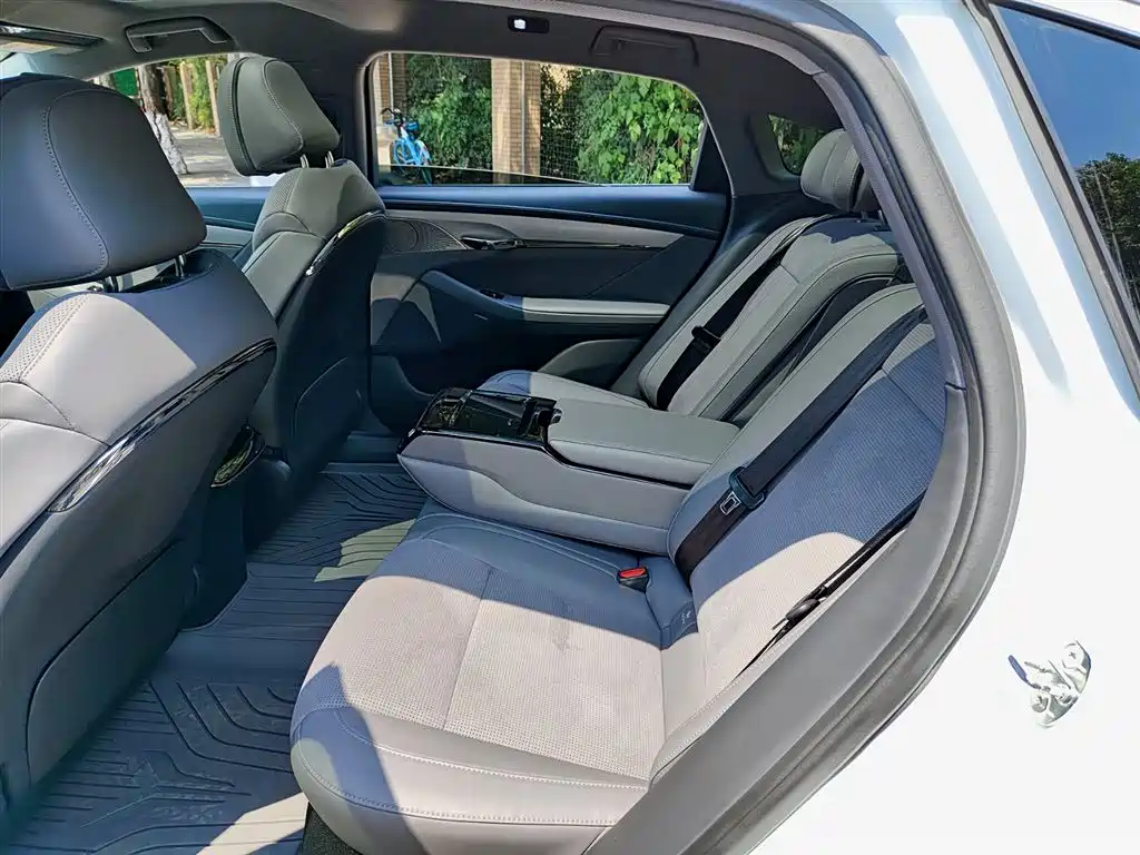 Voyah Passion 2024 PHEV Flagship
