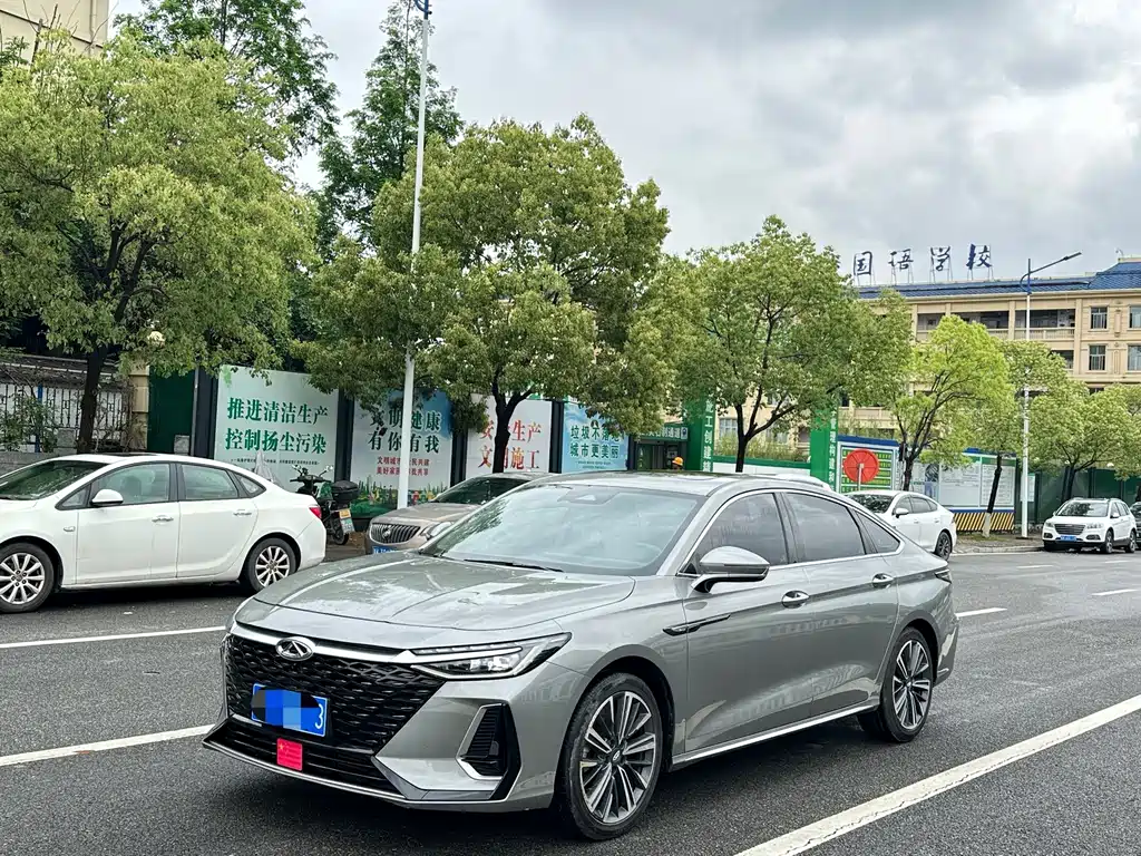 Chery Arrizo 8