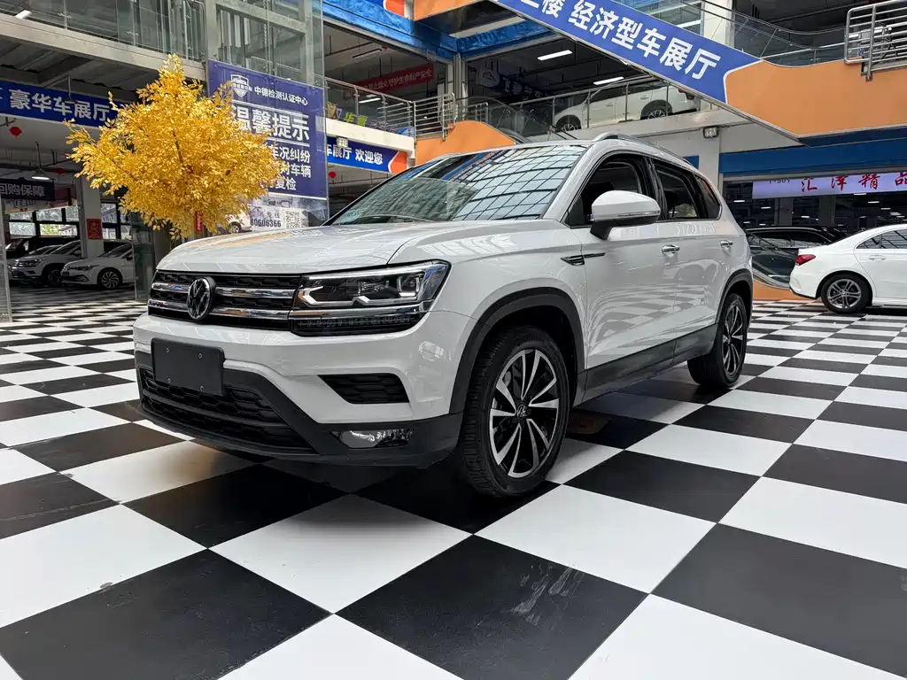 Купить Volkswagen Tharu