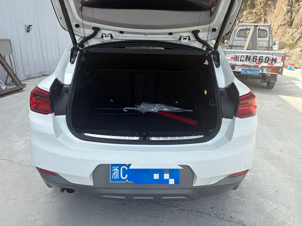 BMW X2 (Import) — миниатюра 10
