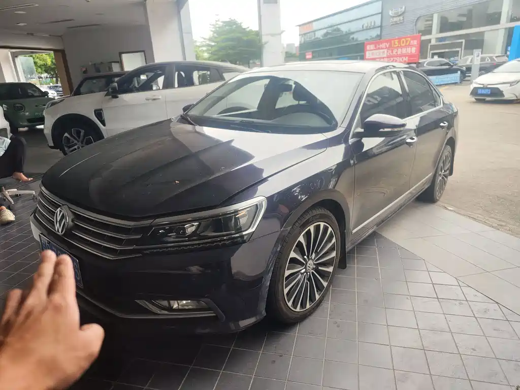 Volkswagen Passat