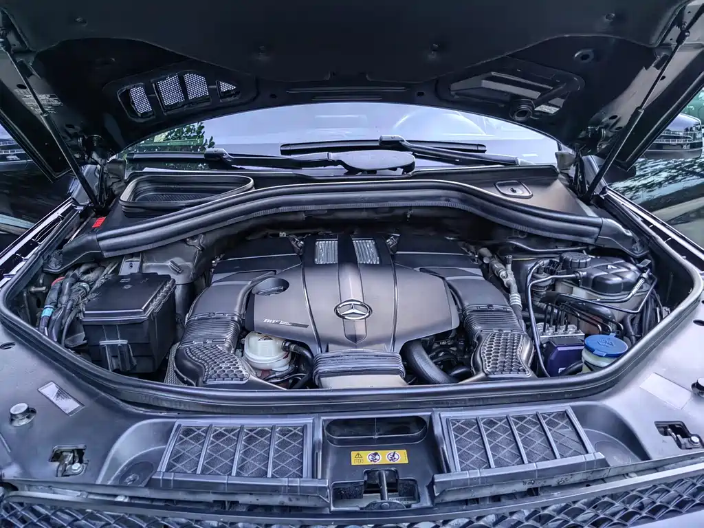 Mercedes-Benz GLE (Import) — миниатюра 9