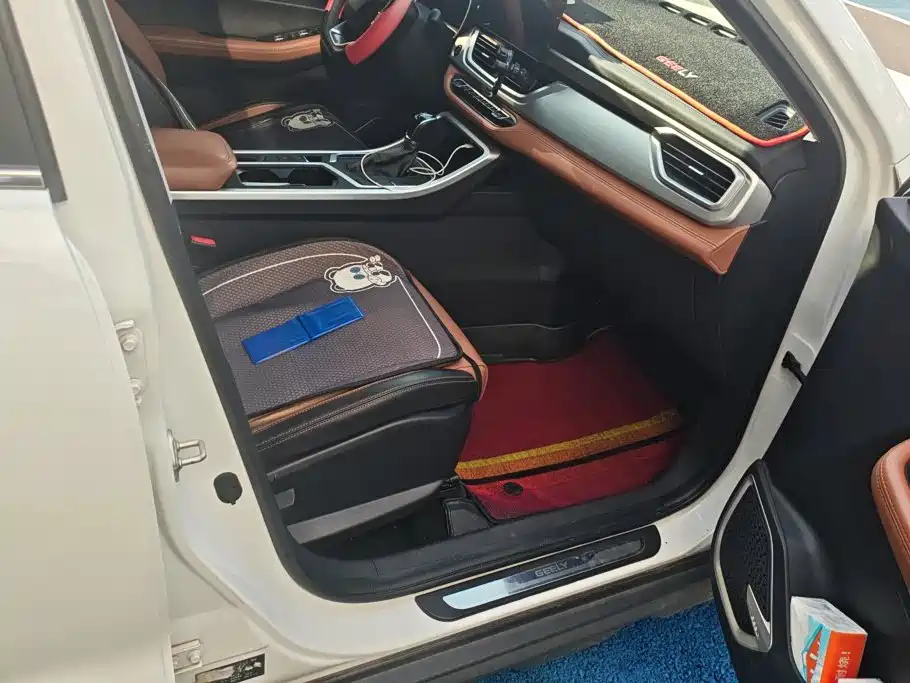 Geely Vision X6 — миниатюра 8