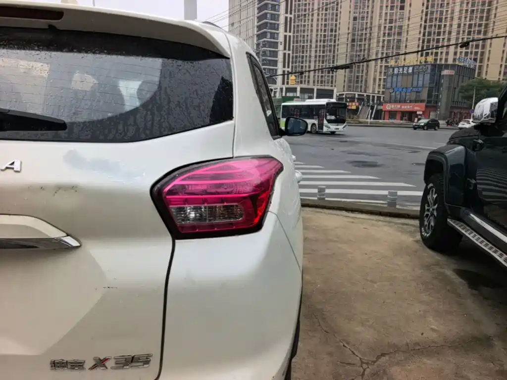 BAIC Senova X35 — миниатюра 8