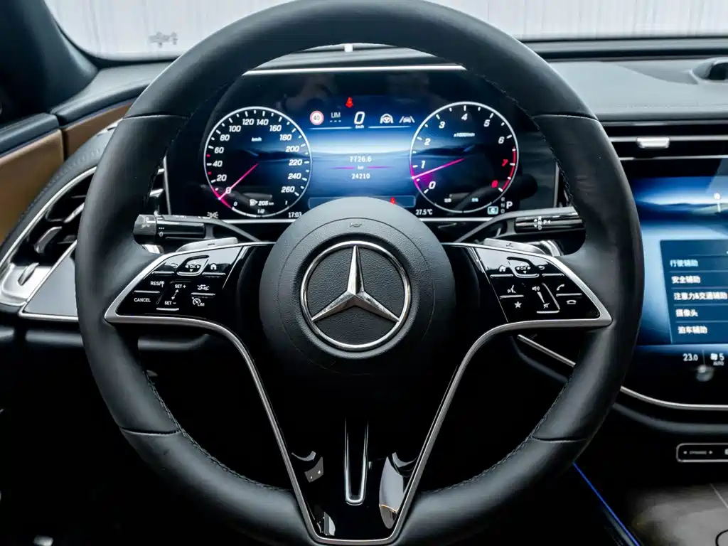 Mercedes-Benz E-Class — миниатюра 16