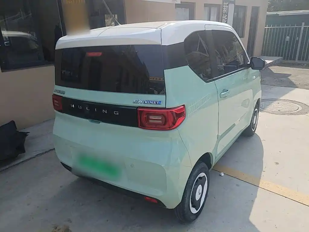 Wuling MINIEV — миниатюра 7