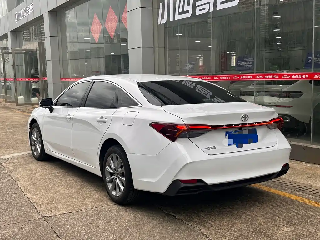Toyota Avalon — миниатюра 3
