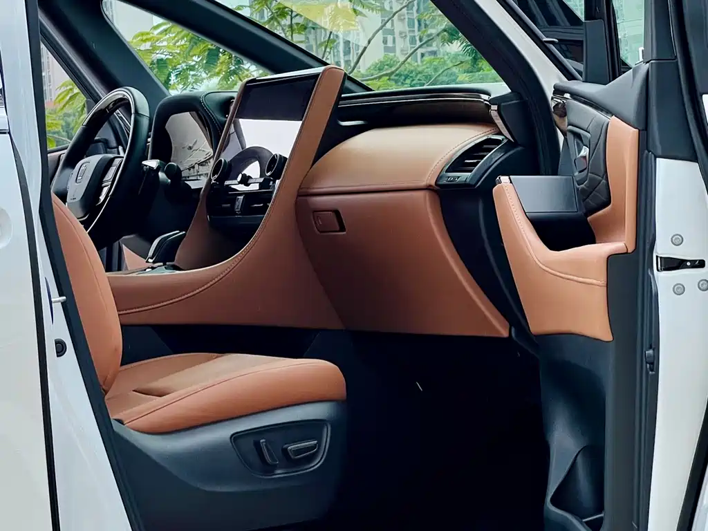 Toyota Vellfire 2024 2.5L Executive