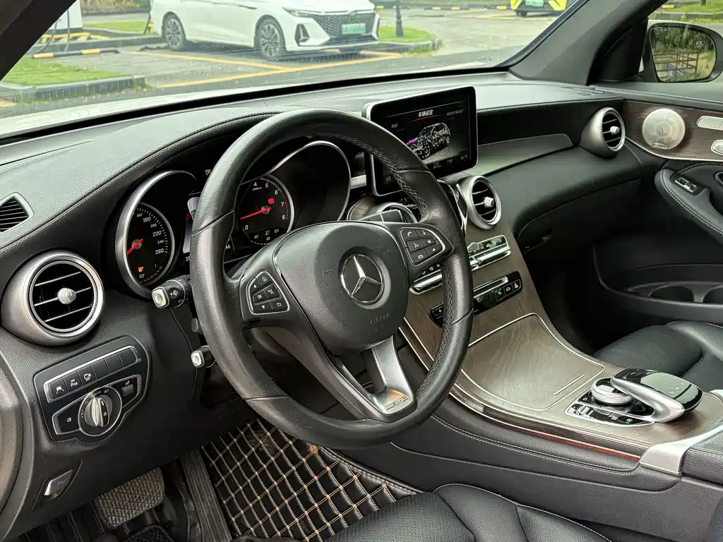 Mercedes-Benz GLC — миниатюра 17