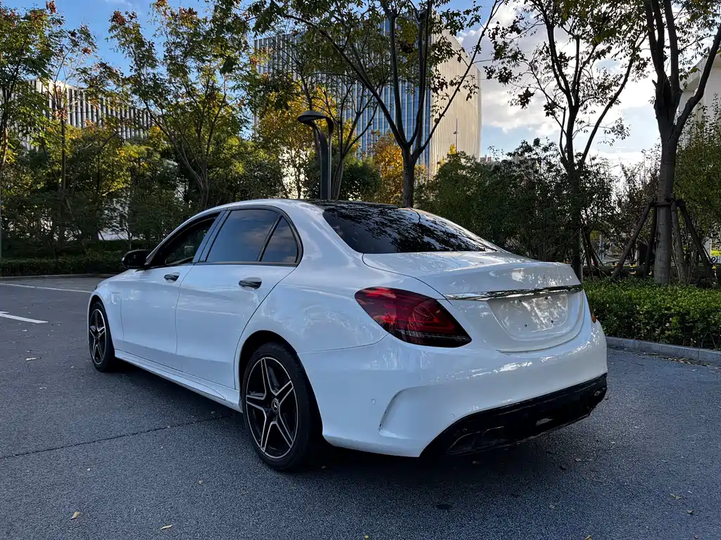 Mercedes-Benz C-Class — миниатюра 12