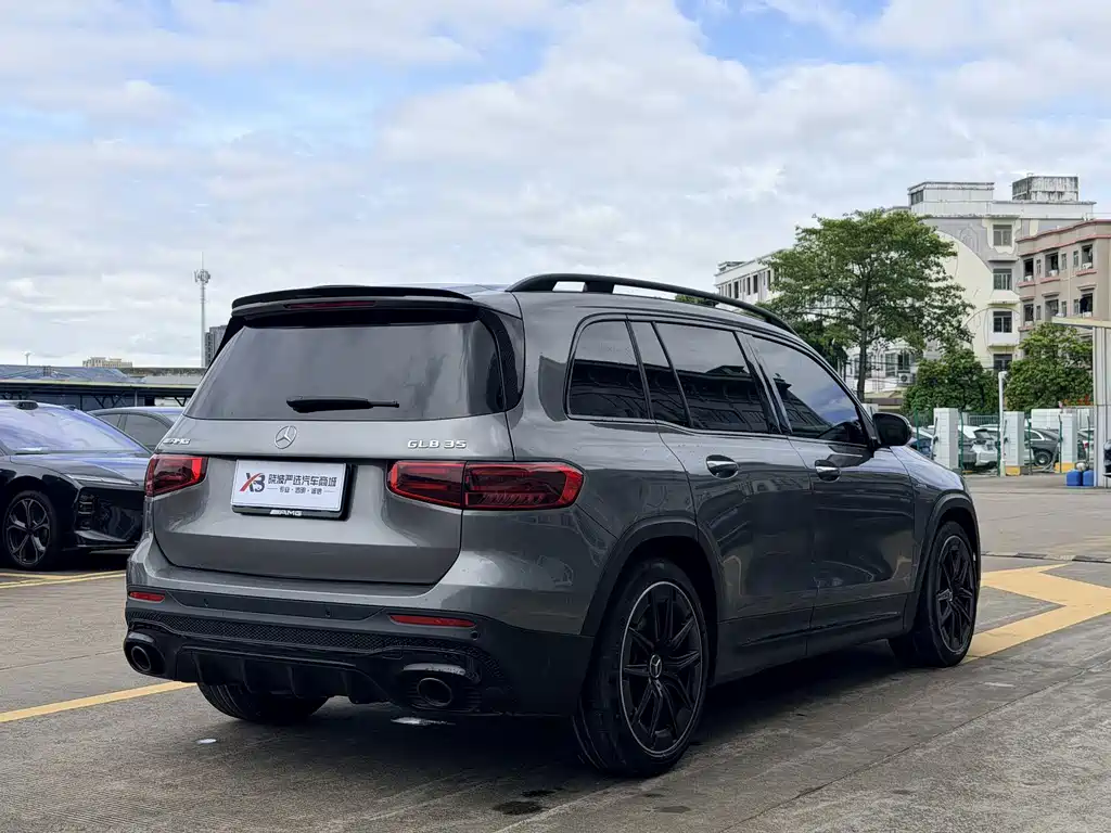 Mercedes-Benz GLB AMG — миниатюра 8