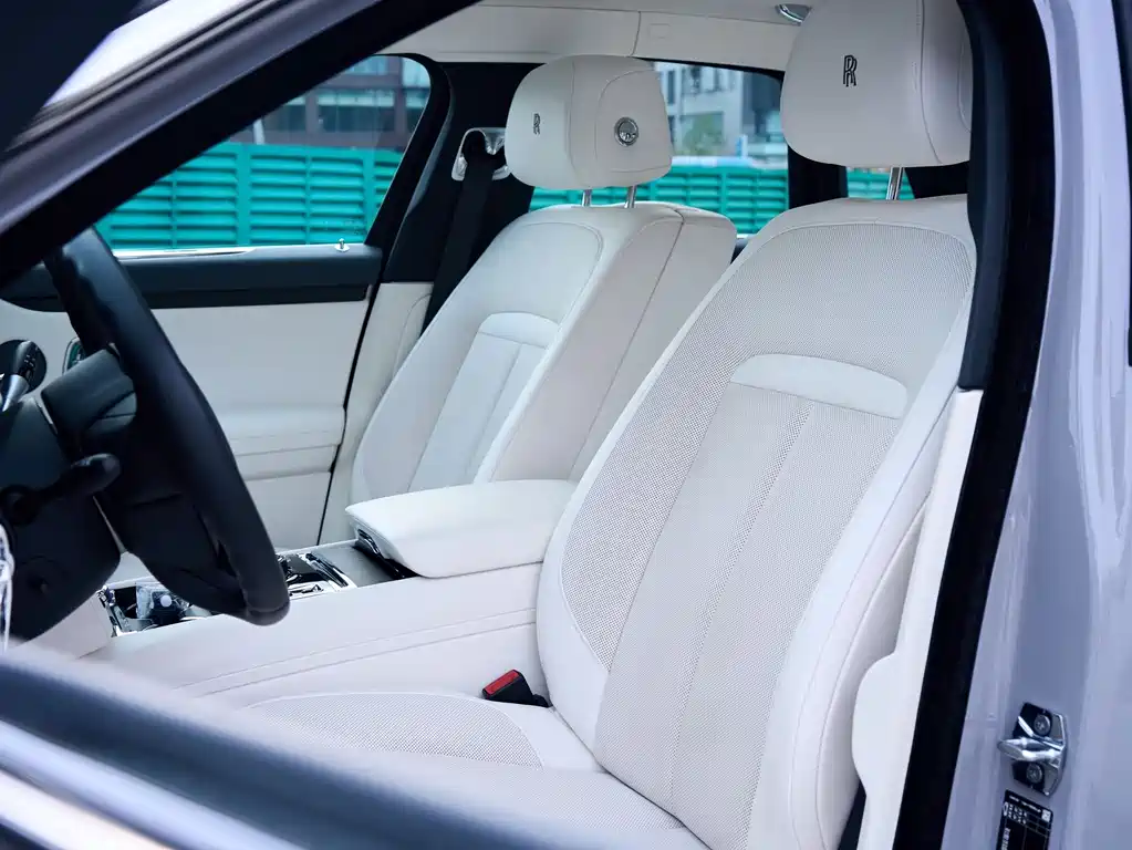 Rolls-Royce Ghost — миниатюра 12