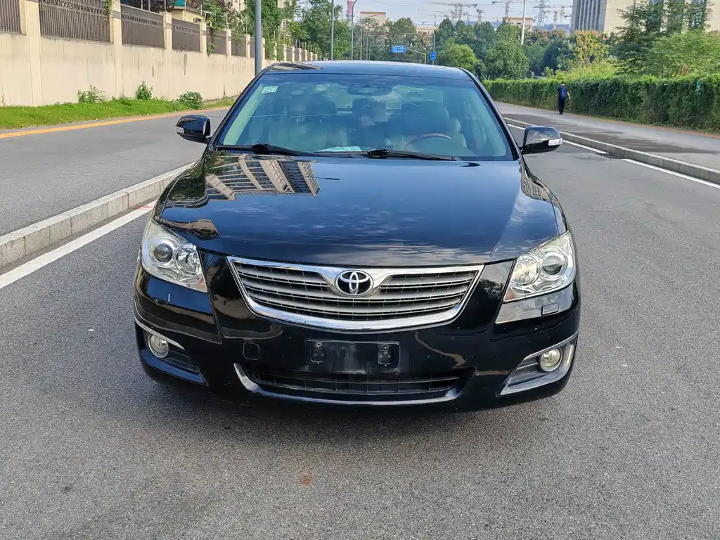 Toyota Camry — миниатюра 2