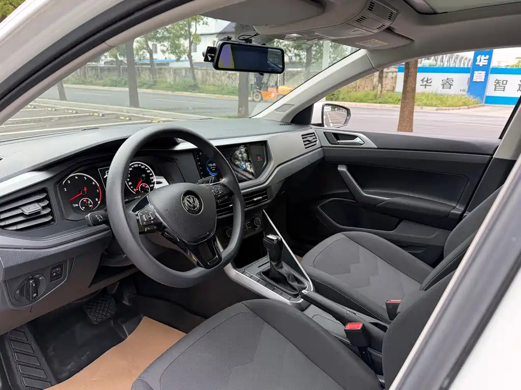 Volkswagen Polo — миниатюра 9