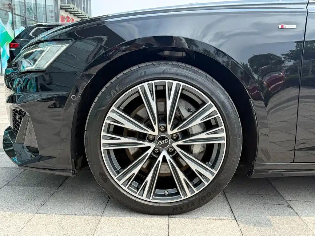 Audi A6L — миниатюра 11