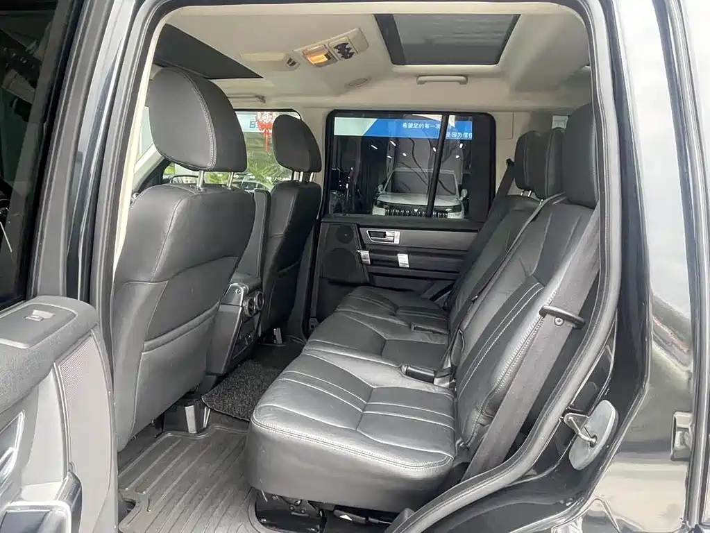 Land Rover Discovery — миниатюра 6