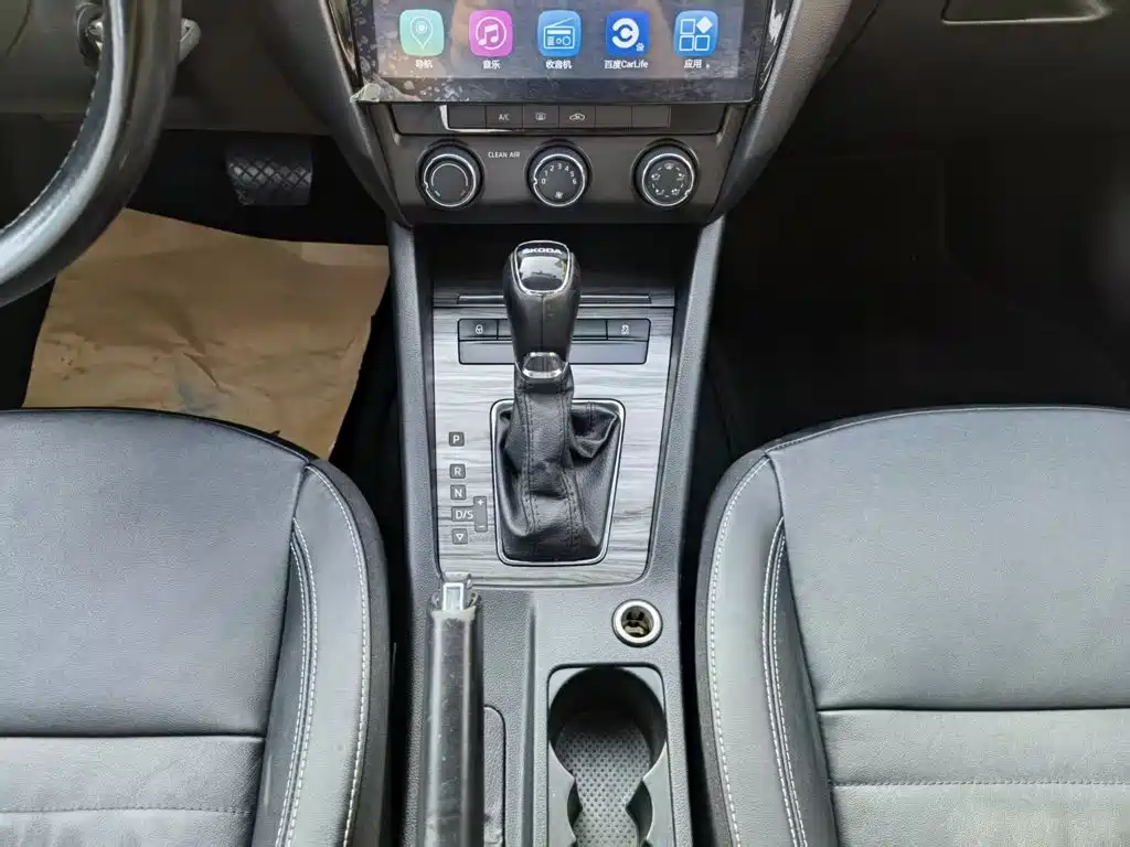Skoda Octavia — миниатюра 14