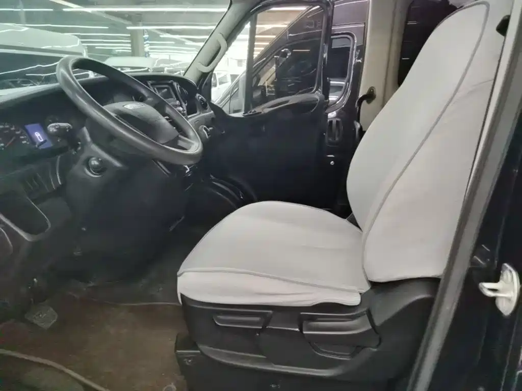 IVECO Ousheng — миниатюра 15