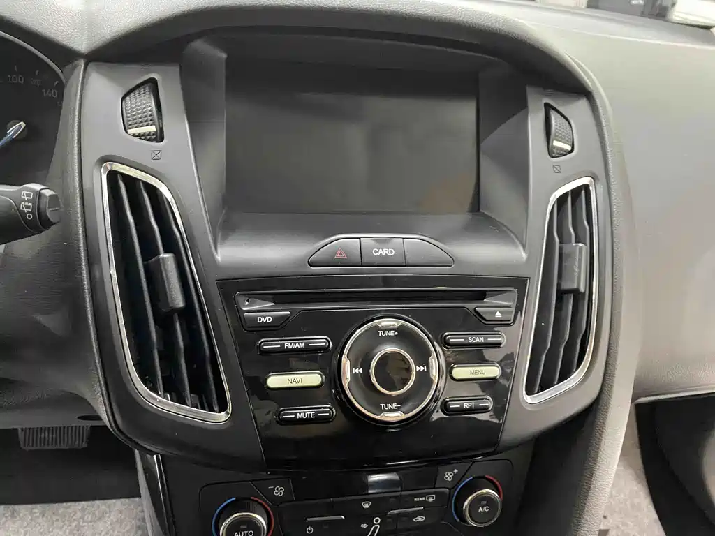 Ford Focus — миниатюра 12