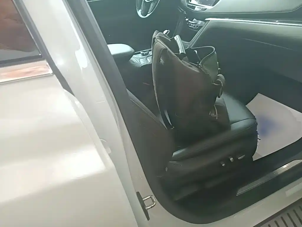 Cadillac XT5 — миниатюра 25
