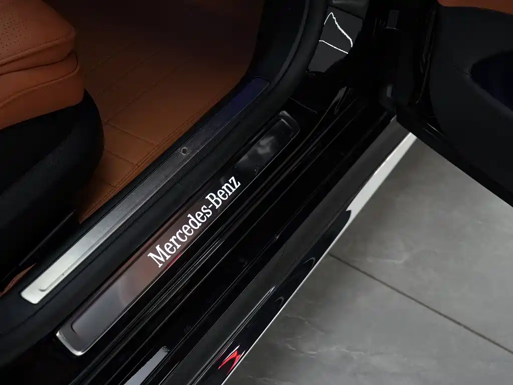 Mercedes-Benz S-Class — миниатюра 11