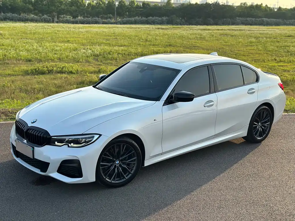 BMW 3 Series 2021