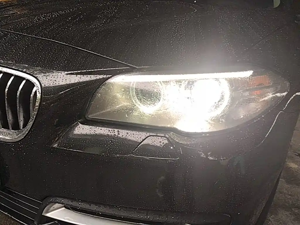 BMW 5 Series — миниатюра 24