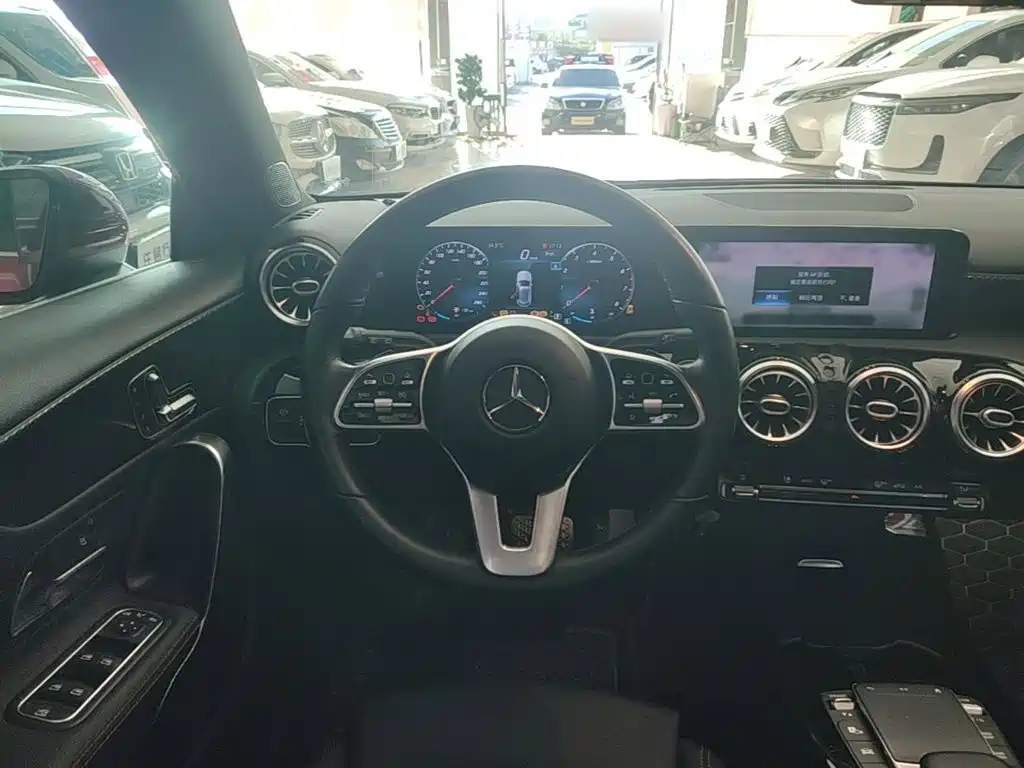 Mercedes-Benz A-Class (Import) — миниатюра 11