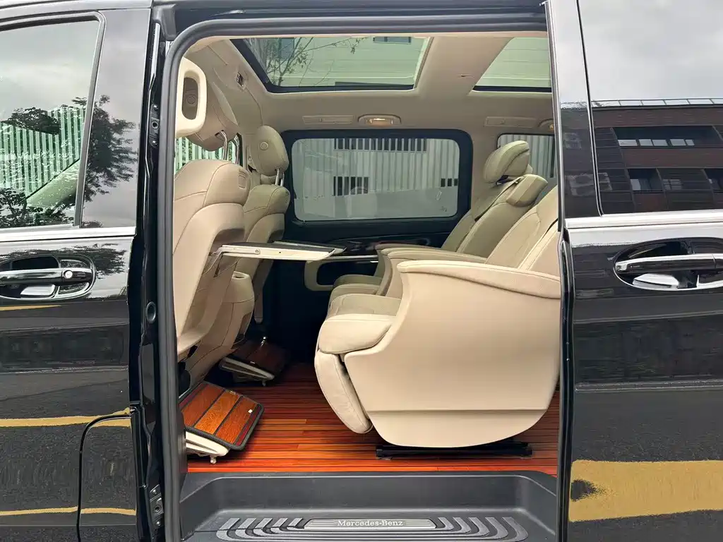 Mercedes-Benz V-Class — миниатюра 6