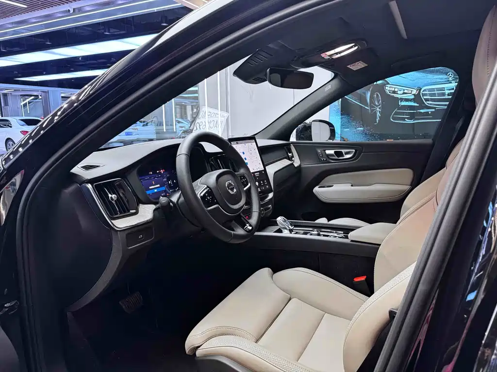 Volvo XC60 — миниатюра 4