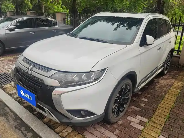 2020 Mitsubishi Outlander