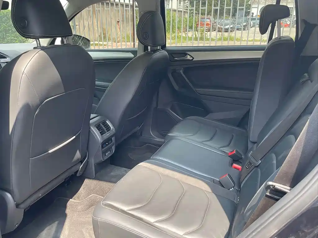 Volkswagen Tiguan L — миниатюра 5