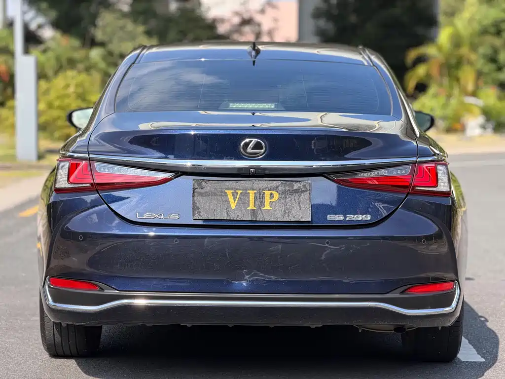 Lexus ES — миниатюра 13